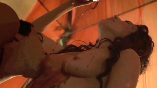 Дивовижний :  Мініатюрна Стейсі Карр проводить час зі своїм хлопцем і самий красивий секс трахкає Класні порнофільми 